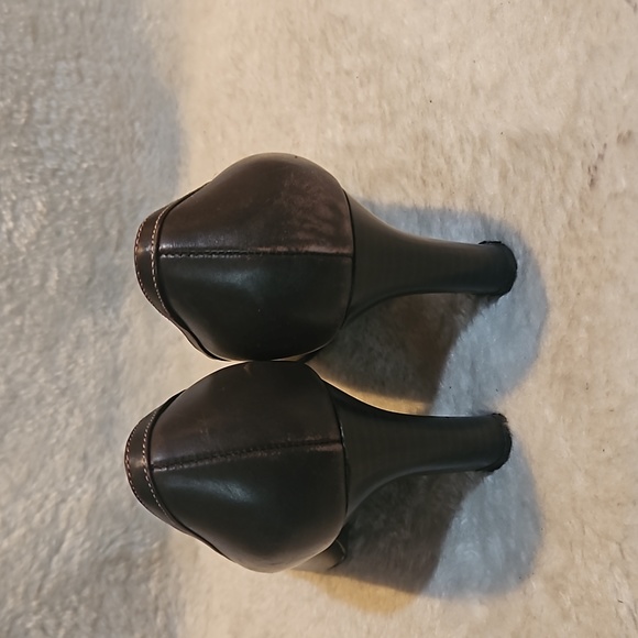 What's what, by AEROSOLES Woman Cheyenne Leather Pumps heel  Shoes Size 7M - Picture 7 of 9